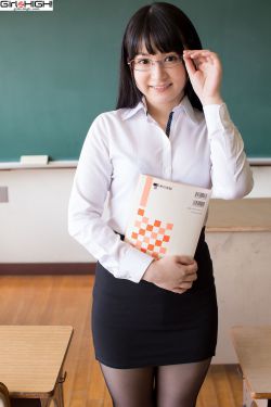 AI换脸赵露思又疼又叫
